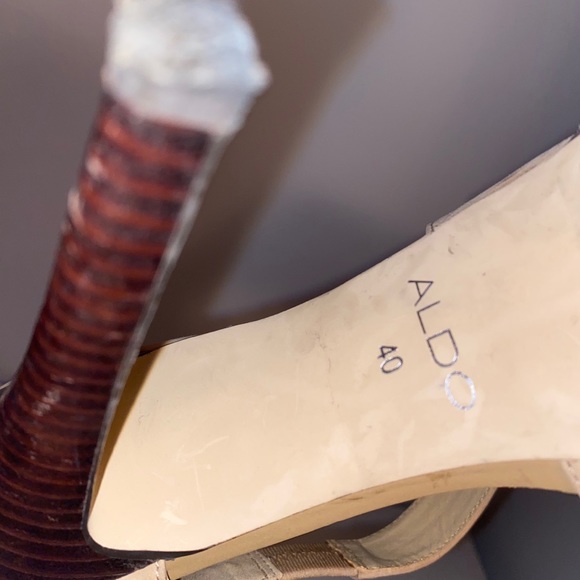 Tan suede also heels - Picture 5 of 5